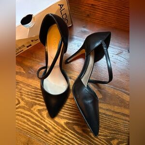 Aldo Women’s Elegant Black Pointed Heels